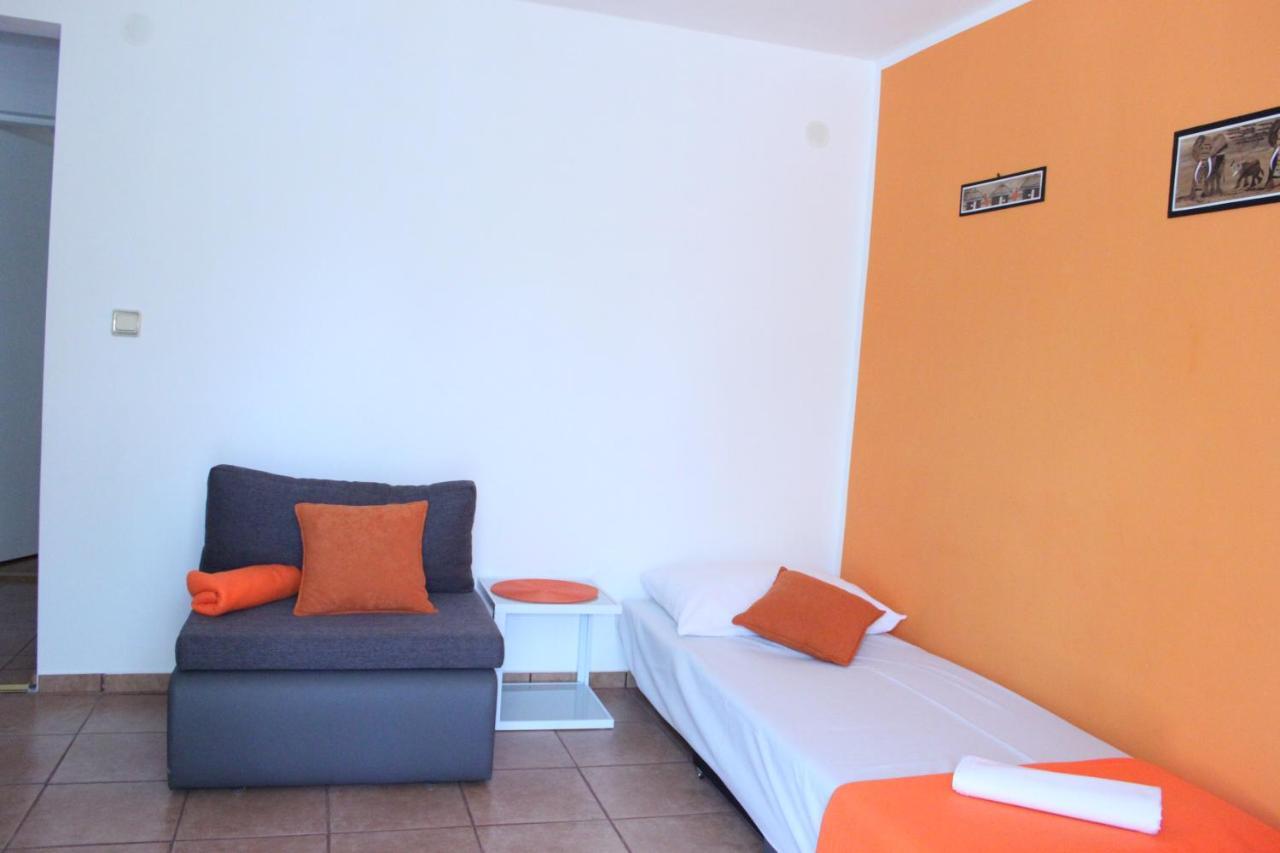 Apartmani Dienes Novi Vinodolski Zewnętrze zdjęcie